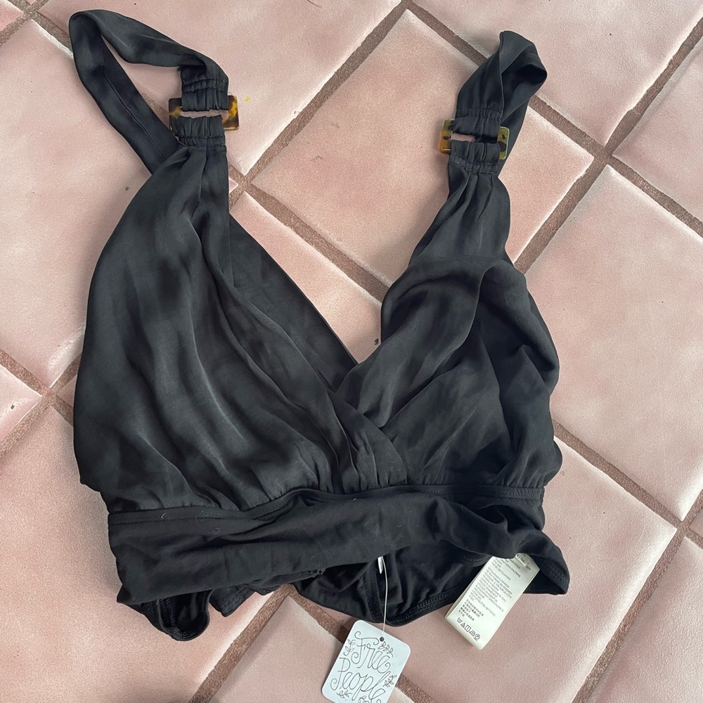 TRADED—Free people Zuri set size Medium NWT - Picture 13 of 15